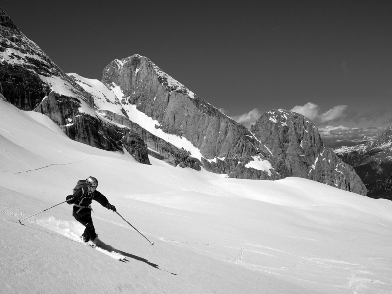 Горнолыжные кэмпы по горным лыжам в Архызе и на Эльбрусе для девушек